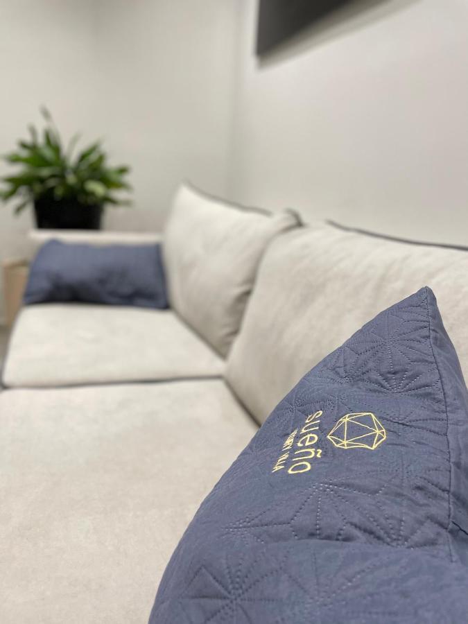 Sueno Apartments & Suites ティラナ エクステリア 写真