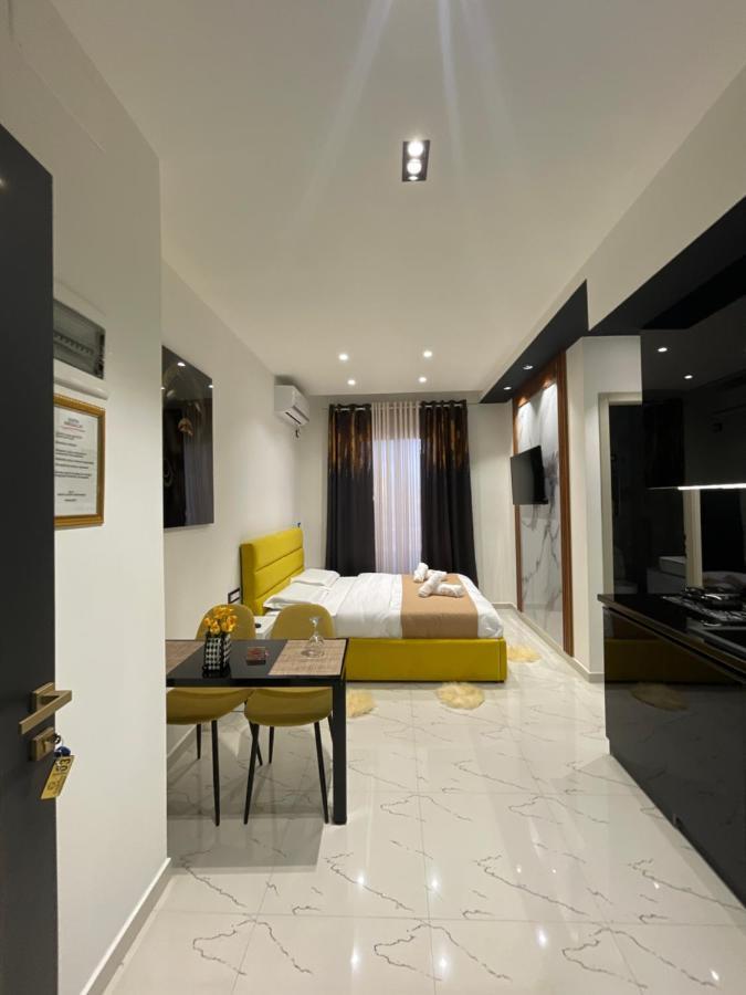 Sueno Apartments & Suites ティラナ エクステリア 写真