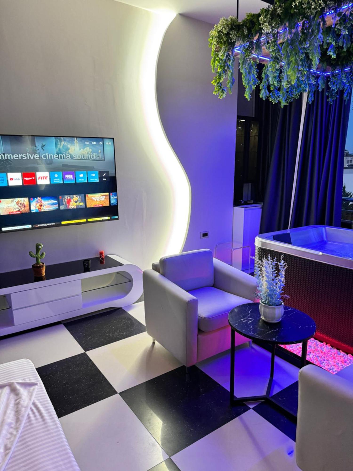 Sueno Apartments & Suites ティラナ エクステリア 写真