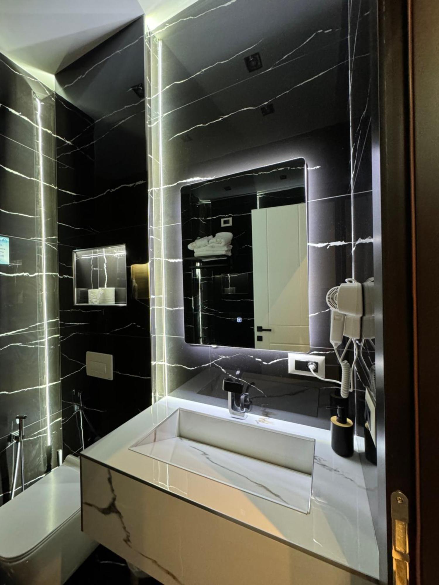 Sueno Apartments & Suites ティラナ エクステリア 写真