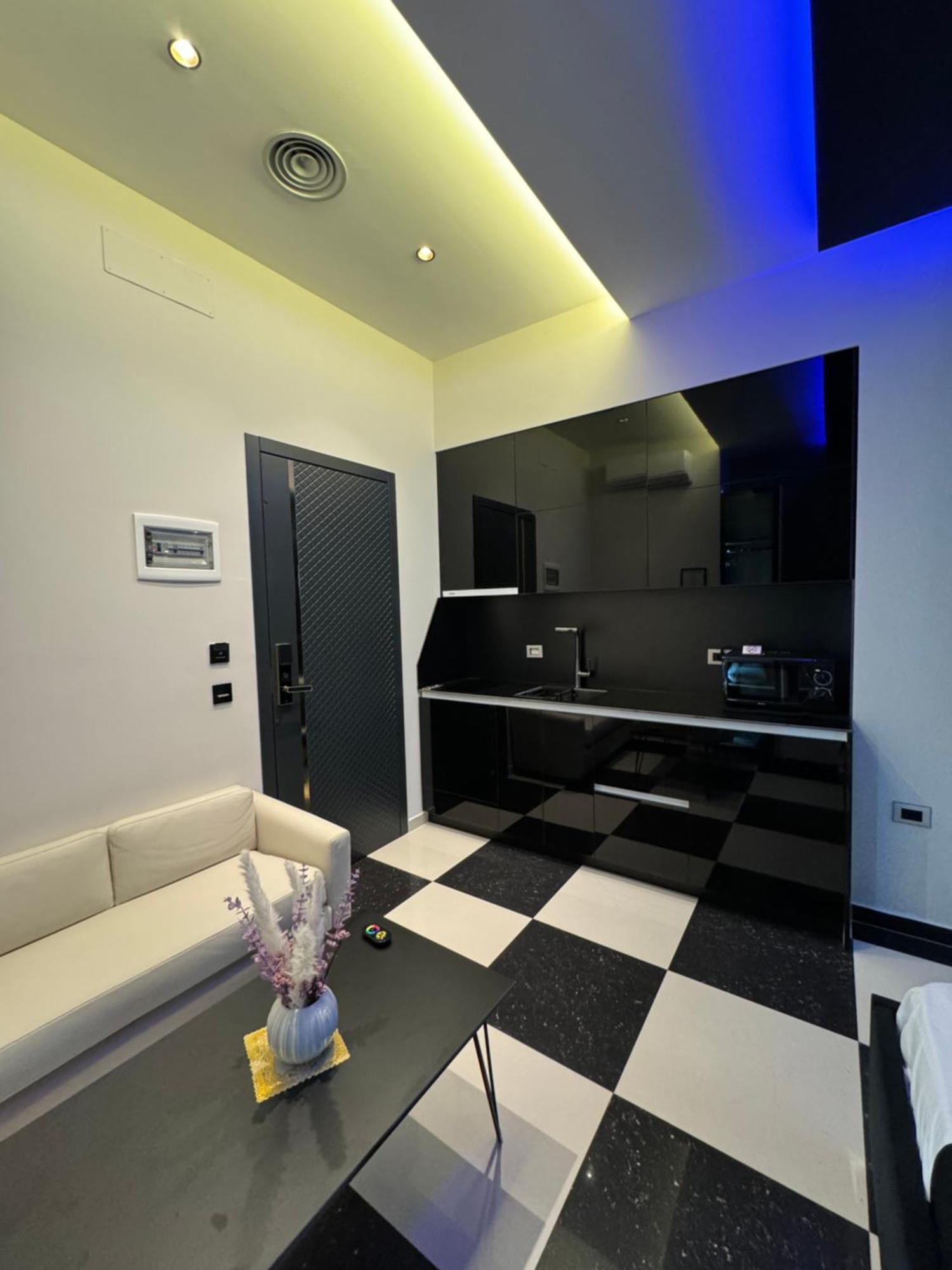 Sueno Apartments & Suites ティラナ エクステリア 写真