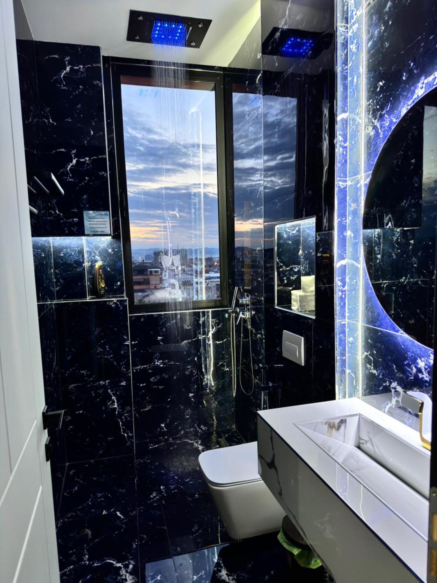 Sueno Apartments & Suites ティラナ エクステリア 写真